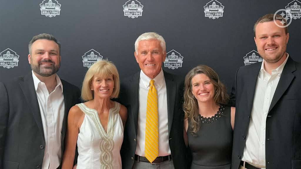 Breaking: On Thursday, John Norwig and Dick Hoak were honored as recipients of the Pro Football Hall of Fame’s ‘Awards of Excellence……….see more details…