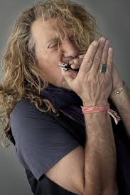 Robert Plant’s Rare Harmonica Moments in Led Zeppelin’s Legacy