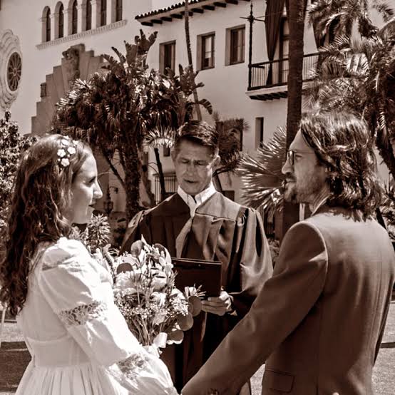 Breaking Harmony: Red Hot Chili Peppers Guitar Legend John Frusciante Secretly Marries….Read more……..!